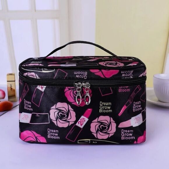 New Travel Cosmetics bag - Picture 1 of 4